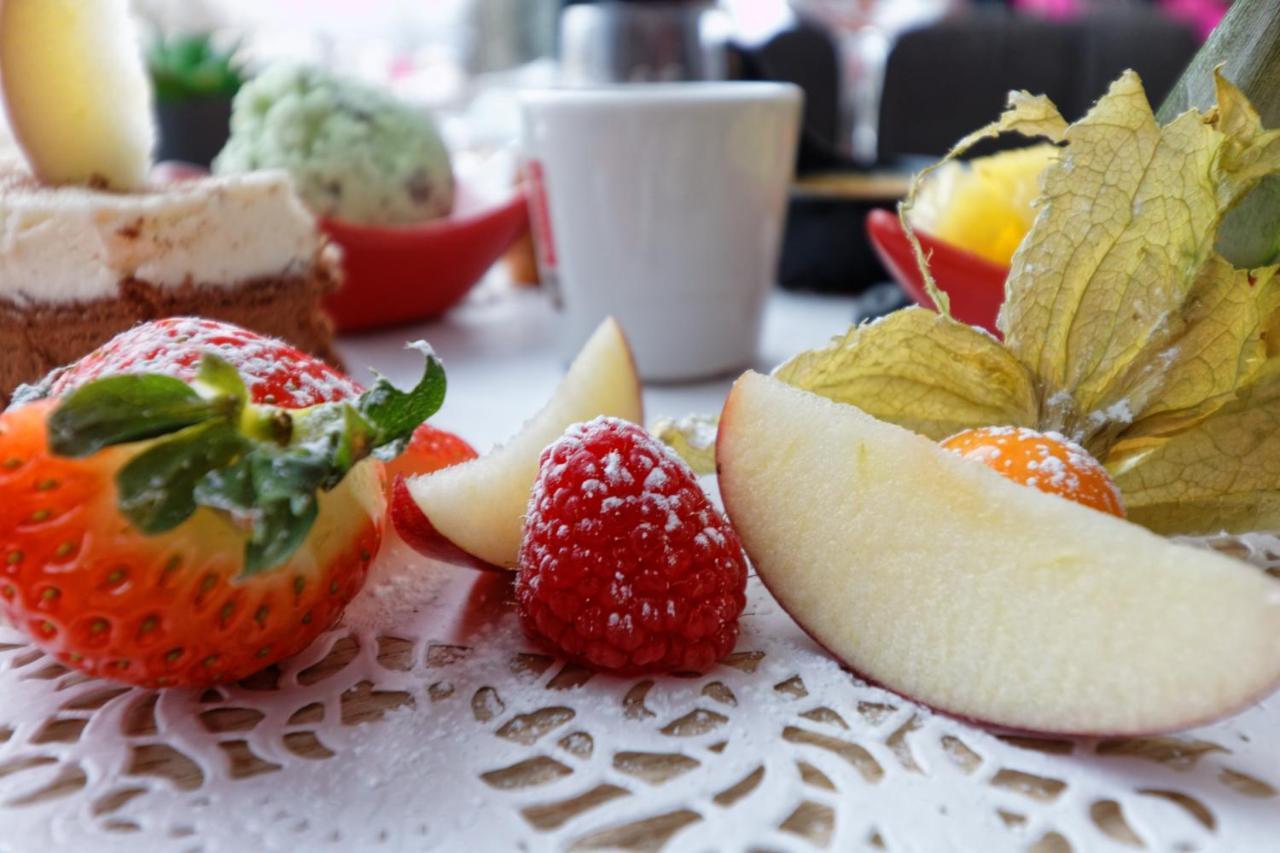 Hotel Restaurant L Echo Du Lac جوراردُميه المظهر الخارجي الصورة